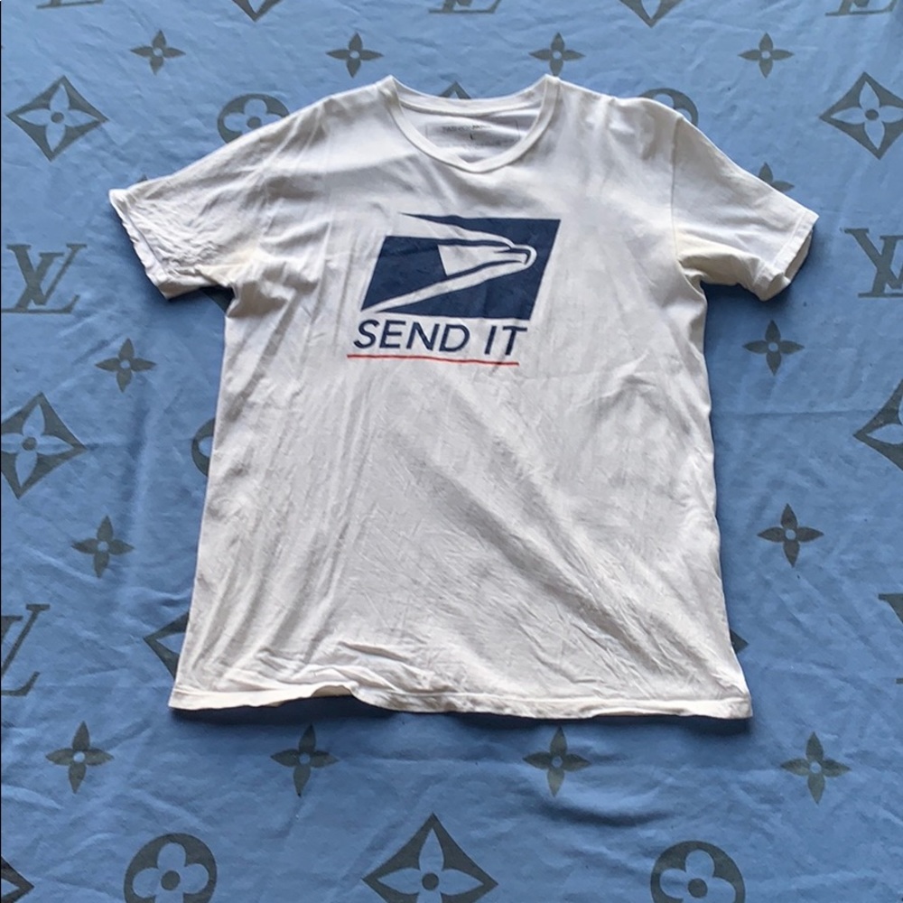 Men’s graphic tee